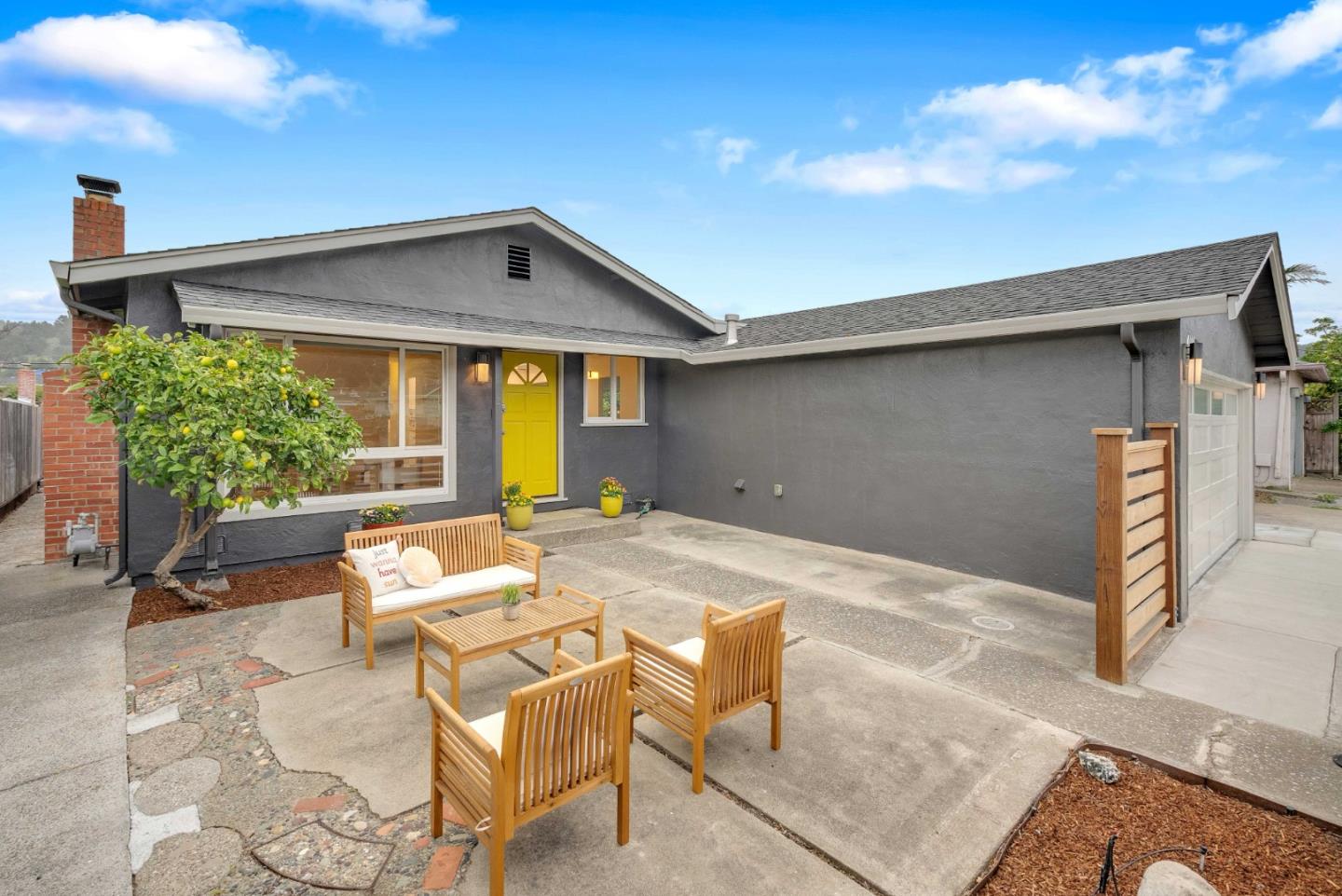 Detail Gallery Image 24 of 34 For 695 Linda Mar Blvd, Pacifica,  CA 94044 - 3 Beds | 2 Baths