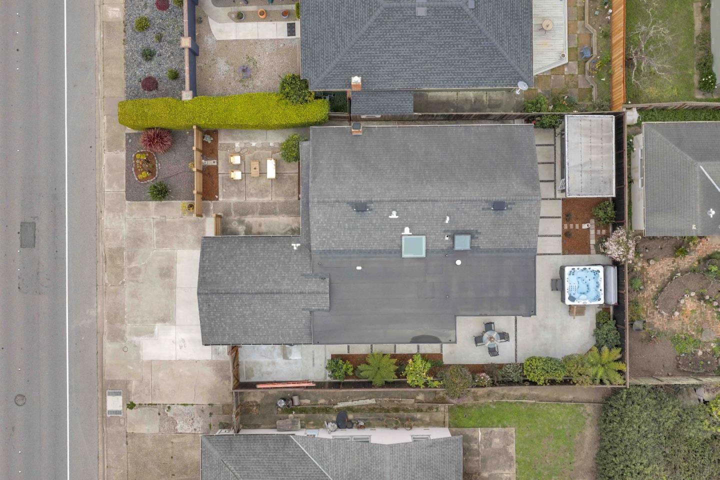 Detail Gallery Image 27 of 34 For 695 Linda Mar Blvd, Pacifica,  CA 94044 - 3 Beds | 2 Baths