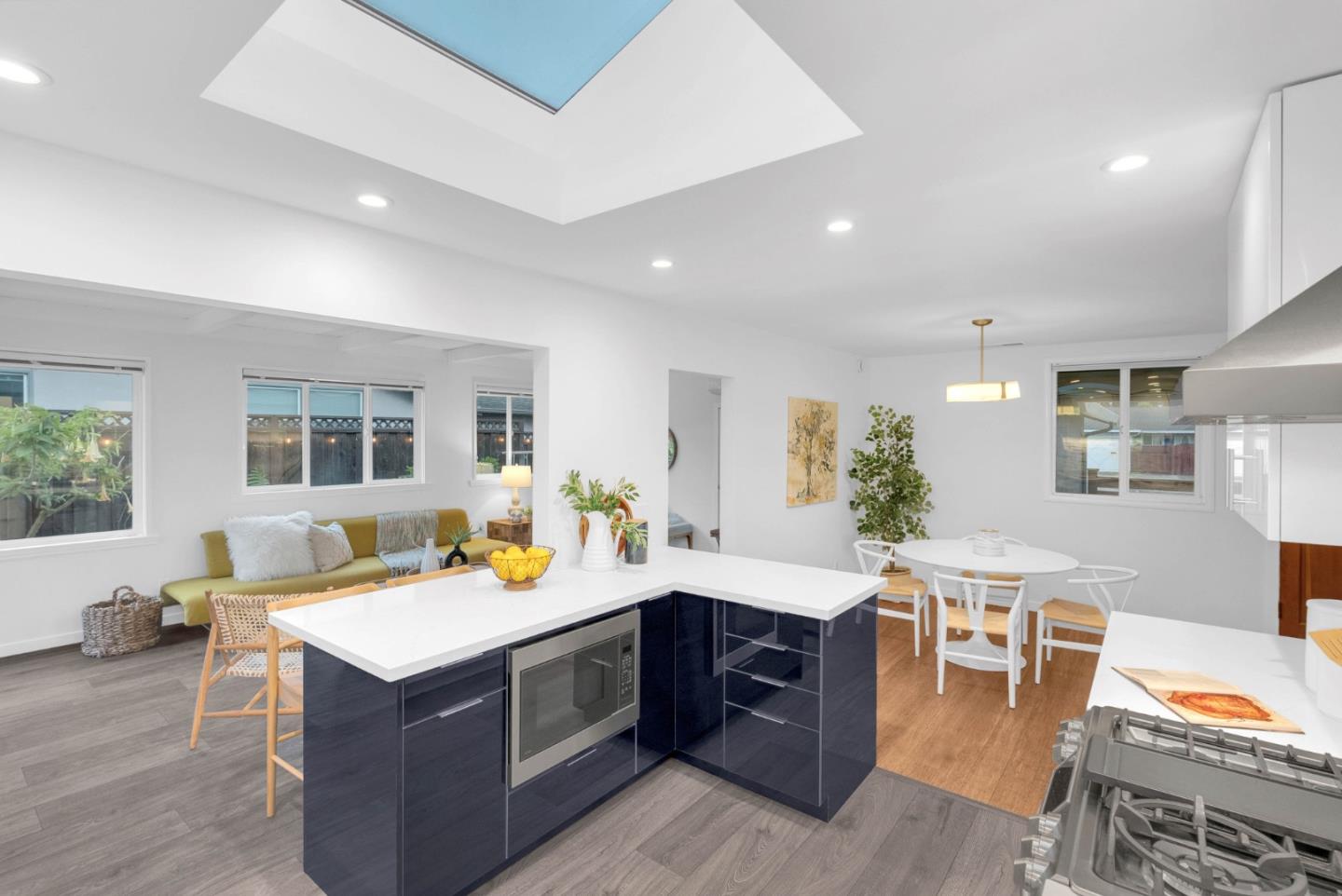 Detail Gallery Image 7 of 34 For 695 Linda Mar Blvd, Pacifica,  CA 94044 - 3 Beds | 2 Baths