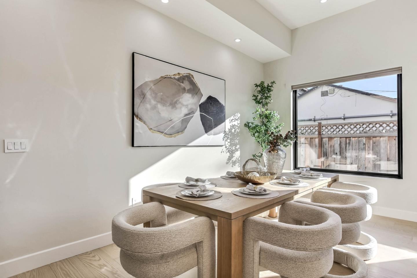 Detail Gallery Image 12 of 47 For 10080 S Tantau Ave, Cupertino,  CA 95014 - 7 Beds | 4/1 Baths