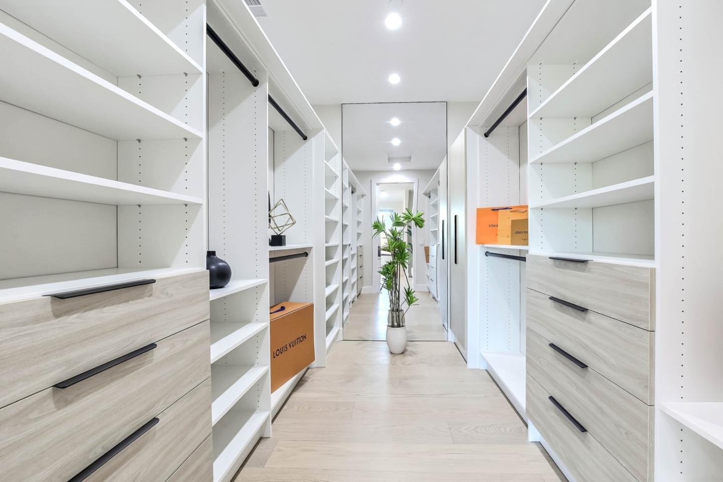 Detail Gallery Image 26 of 47 For 10080 S Tantau Ave, Cupertino,  CA 95014 - 7 Beds | 4/1 Baths