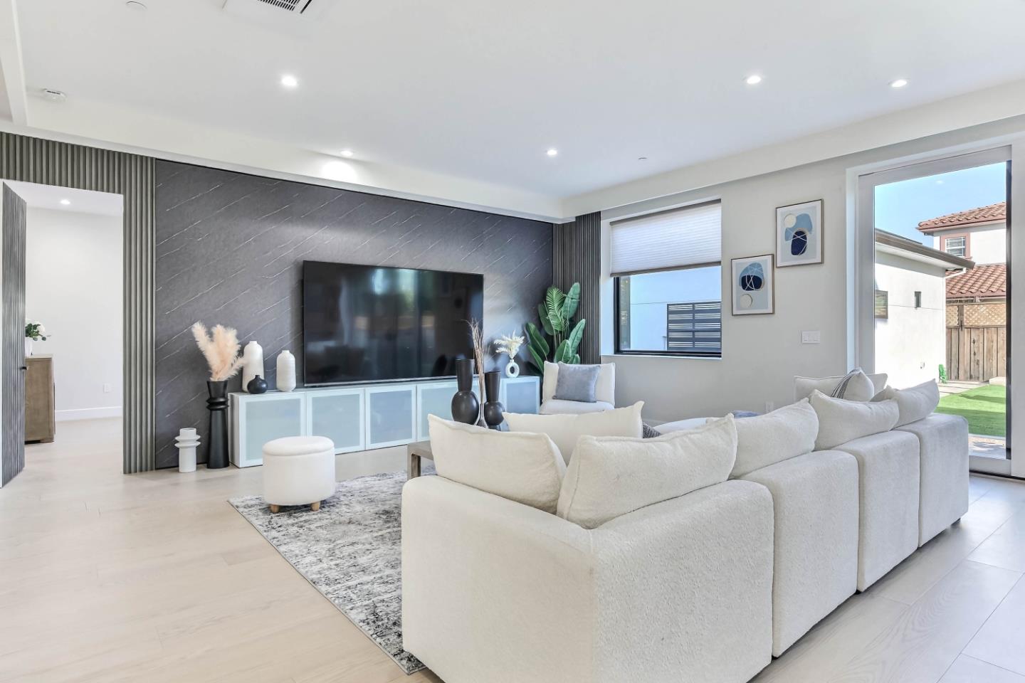 Detail Gallery Image 9 of 47 For 10080 S Tantau Ave, Cupertino,  CA 95014 - 7 Beds | 4/1 Baths