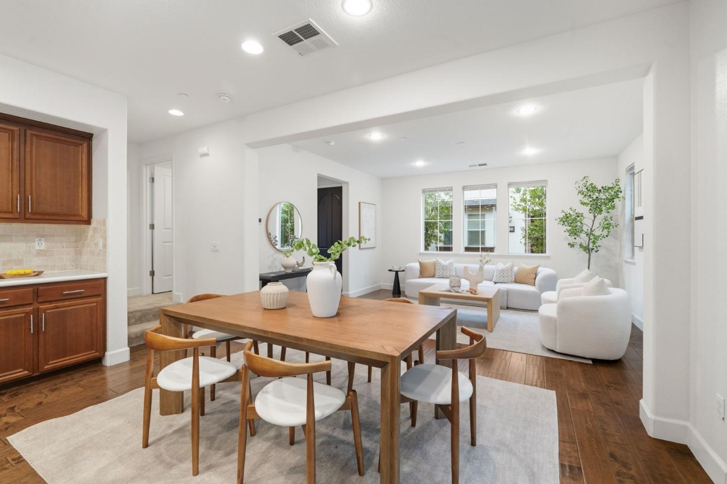 Detail Gallery Image 10 of 57 For 3110 via Siena Pl, Santa Clara,  CA 95051 - 4 Beds | 2/1 Baths