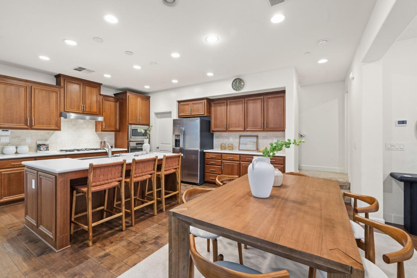 Detail Gallery Image 12 of 57 For 3110 via Siena Pl, Santa Clara,  CA 95051 - 4 Beds | 2/1 Baths