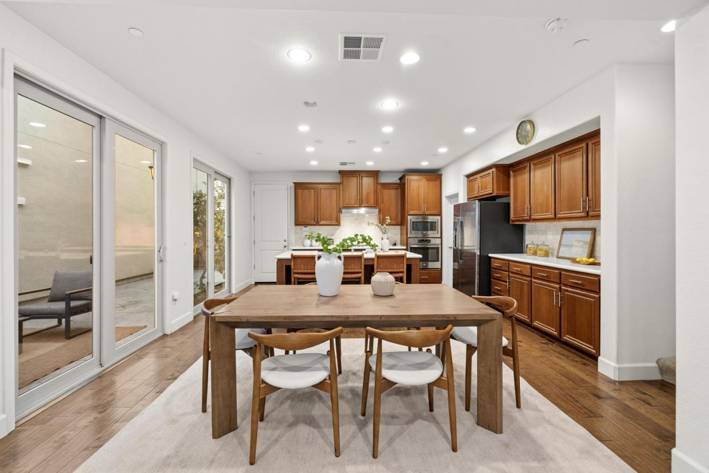 Detail Gallery Image 13 of 57 For 3110 via Siena Pl, Santa Clara,  CA 95051 - 4 Beds | 2/1 Baths