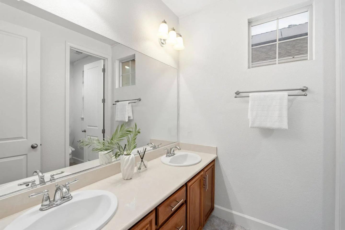 Detail Gallery Image 40 of 57 For 3110 via Siena Pl, Santa Clara,  CA 95051 - 4 Beds | 2/1 Baths