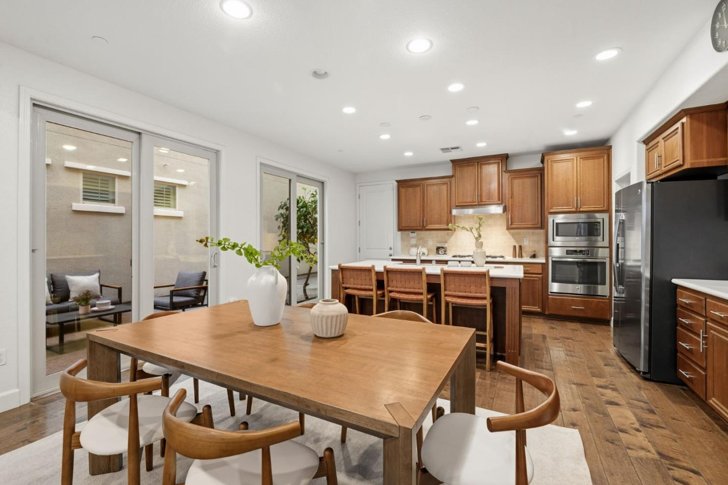 Detail Gallery Image 9 of 57 For 3110 via Siena Pl, Santa Clara,  CA 95051 - 4 Beds | 2/1 Baths