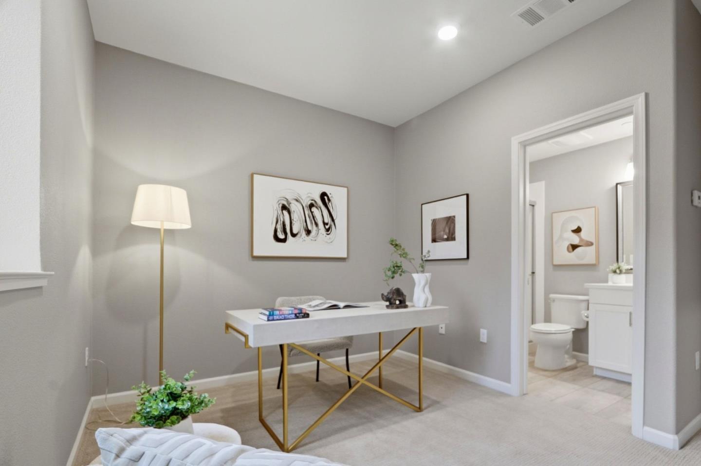 Detail Gallery Image 17 of 54 For 157 Llano De Los Robles Ave #4,  San Jose,  CA 95136 - 4 Beds | 3/1 Baths