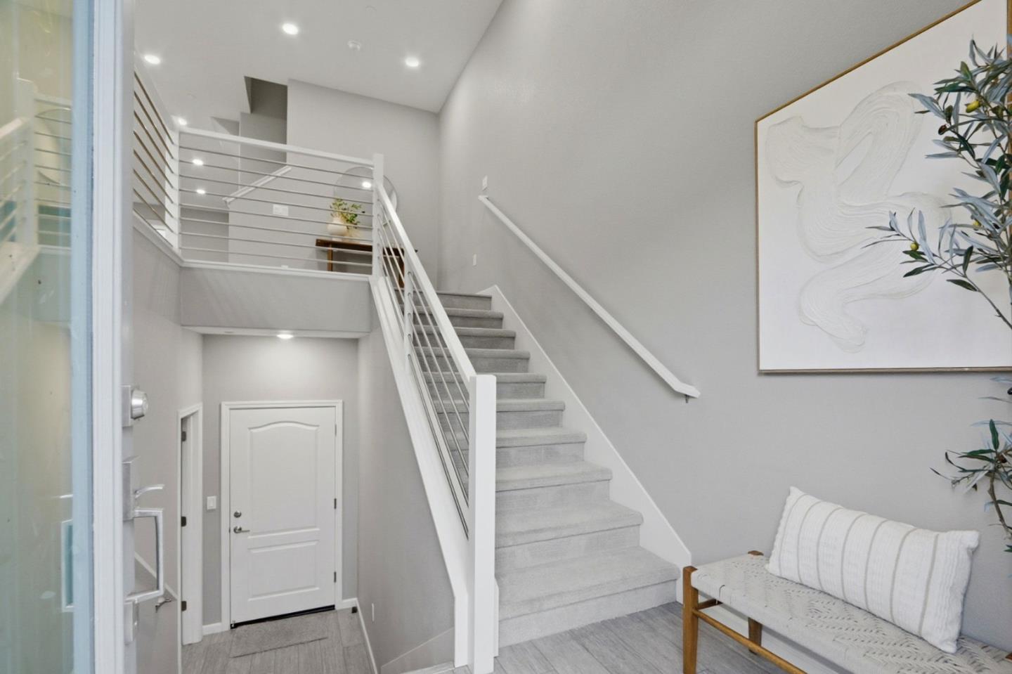 Detail Gallery Image 2 of 54 For 157 Llano De Los Robles Ave #4,  San Jose,  CA 95136 - 4 Beds | 3/1 Baths