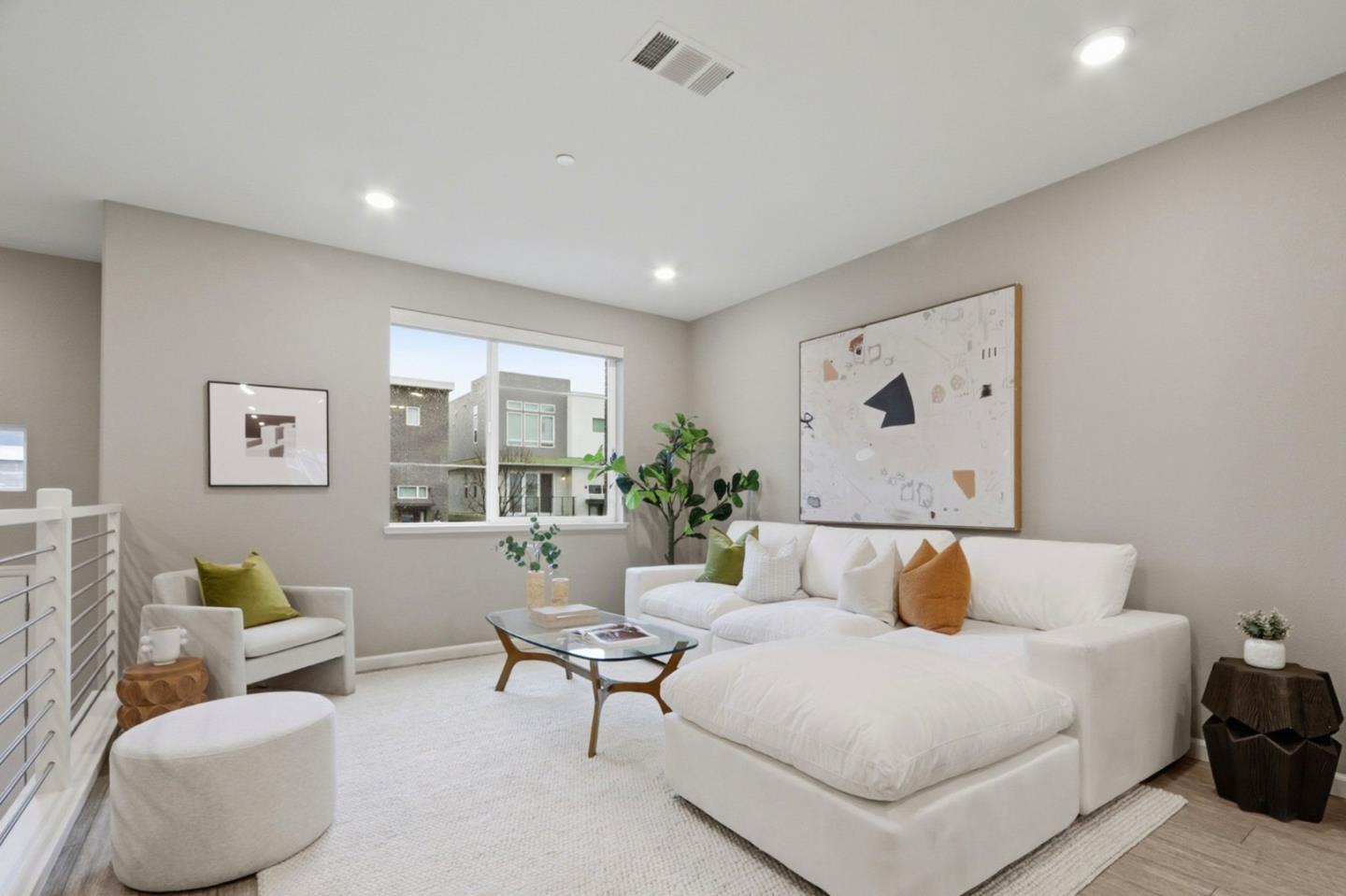 Detail Gallery Image 3 of 54 For 157 Llano De Los Robles Ave #4,  San Jose,  CA 95136 - 4 Beds | 3/1 Baths