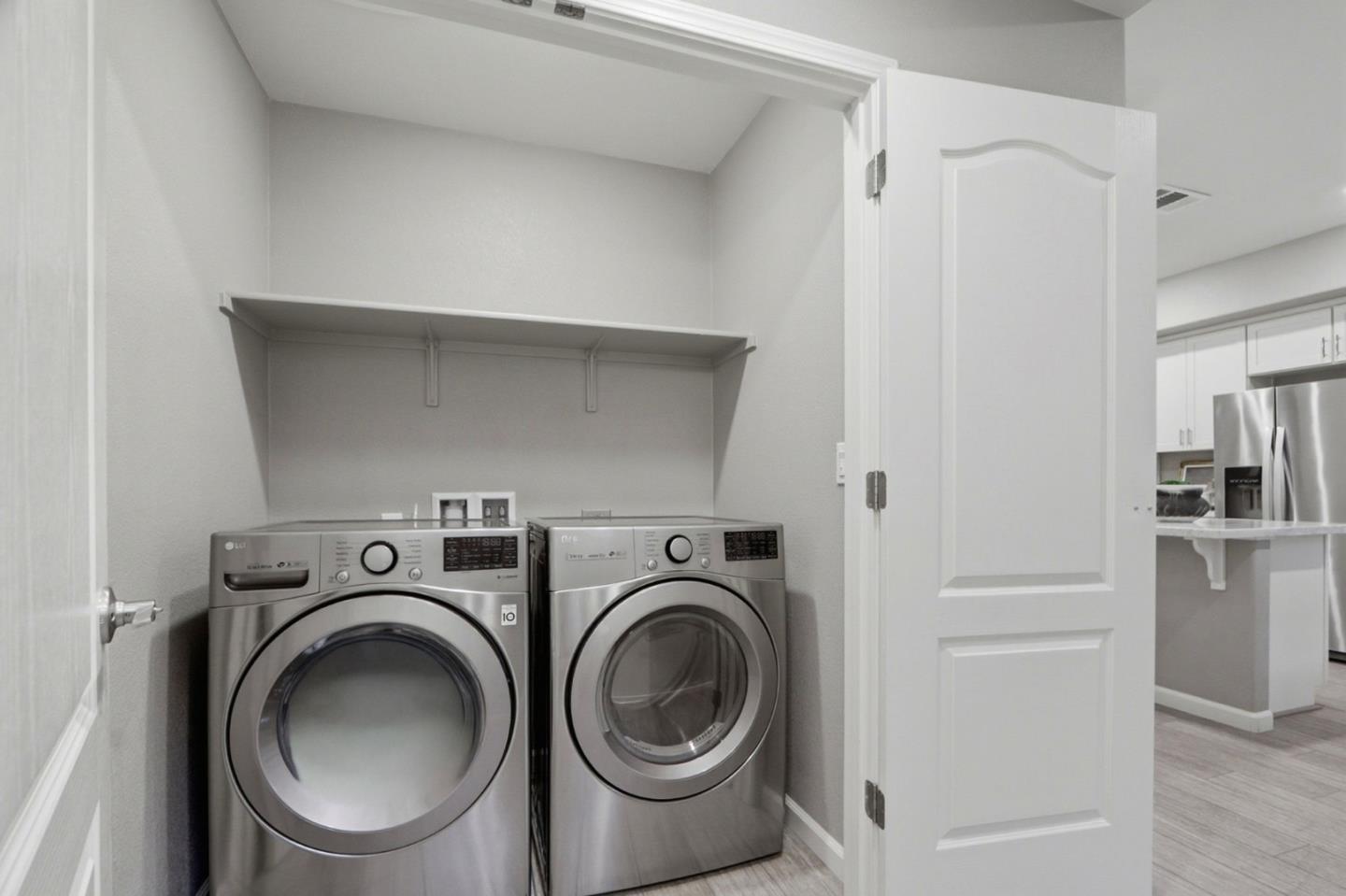 Detail Gallery Image 38 of 54 For 157 Llano De Los Robles Ave #4,  San Jose,  CA 95136 - 4 Beds | 3/1 Baths