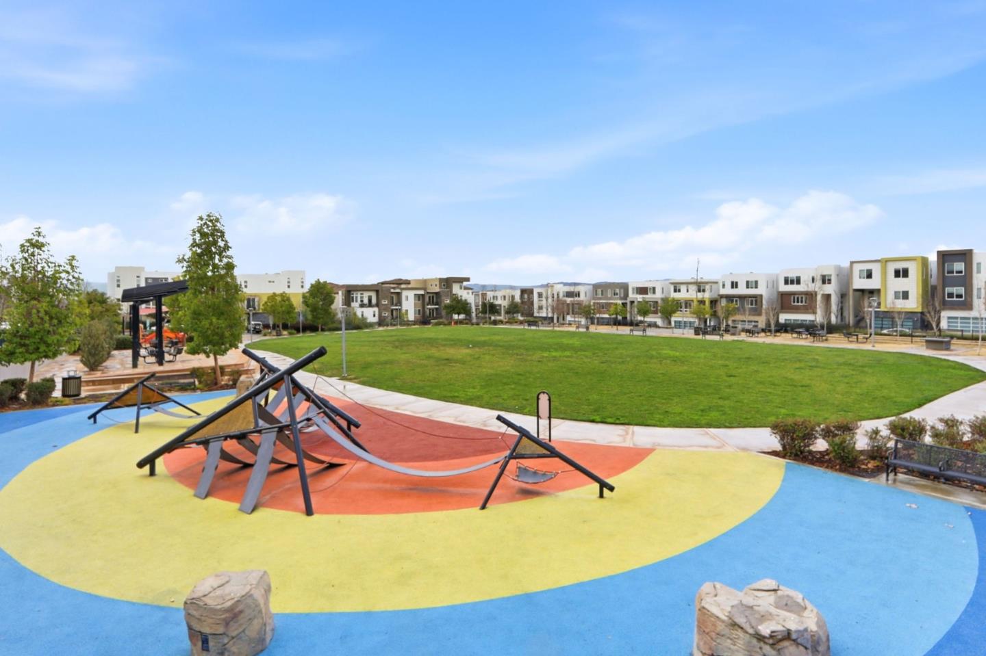 Detail Gallery Image 44 of 54 For 157 Llano De Los Robles Ave #4,  San Jose,  CA 95136 - 4 Beds | 3/1 Baths