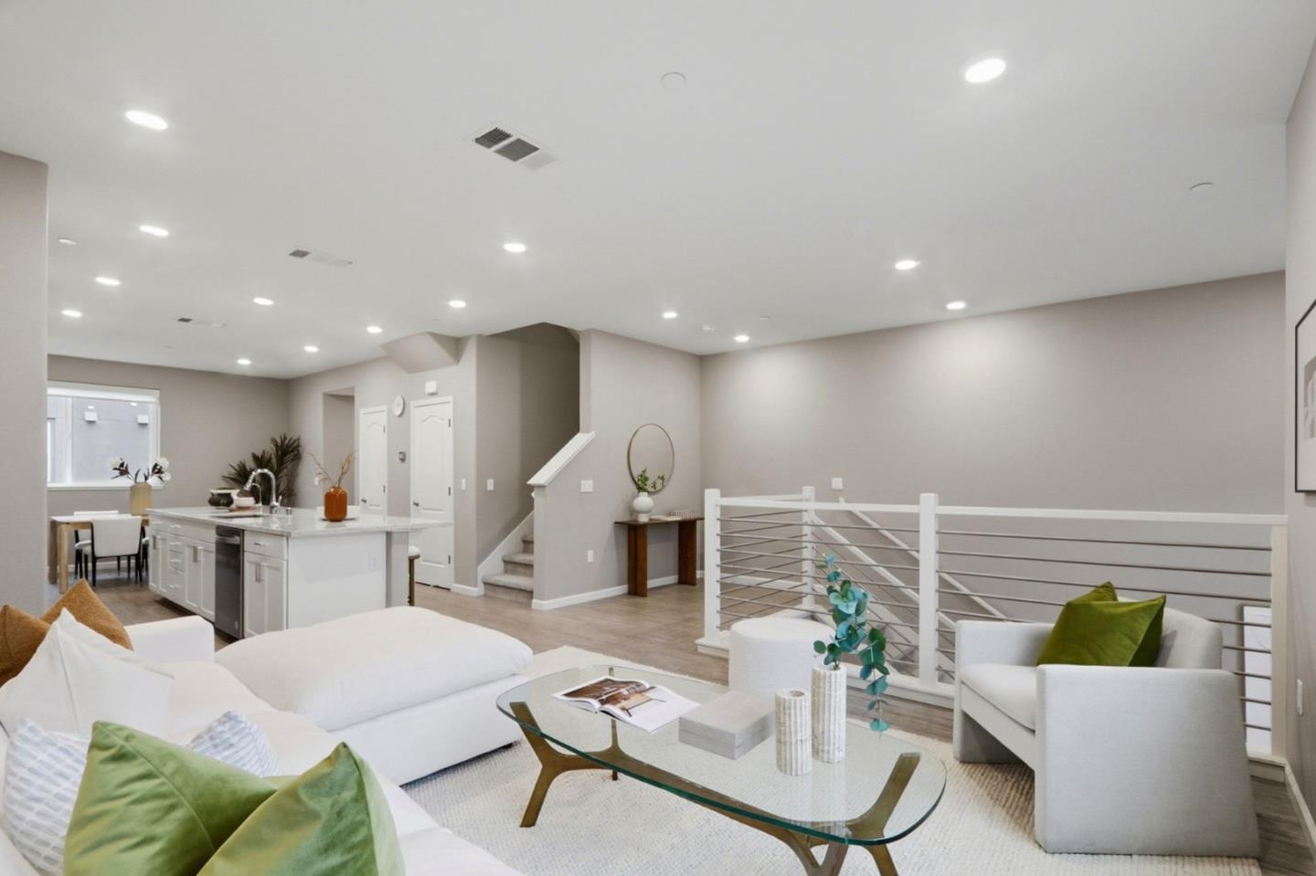 Detail Gallery Image 5 of 54 For 157 Llano De Los Robles Ave #4,  San Jose,  CA 95136 - 4 Beds | 3/1 Baths