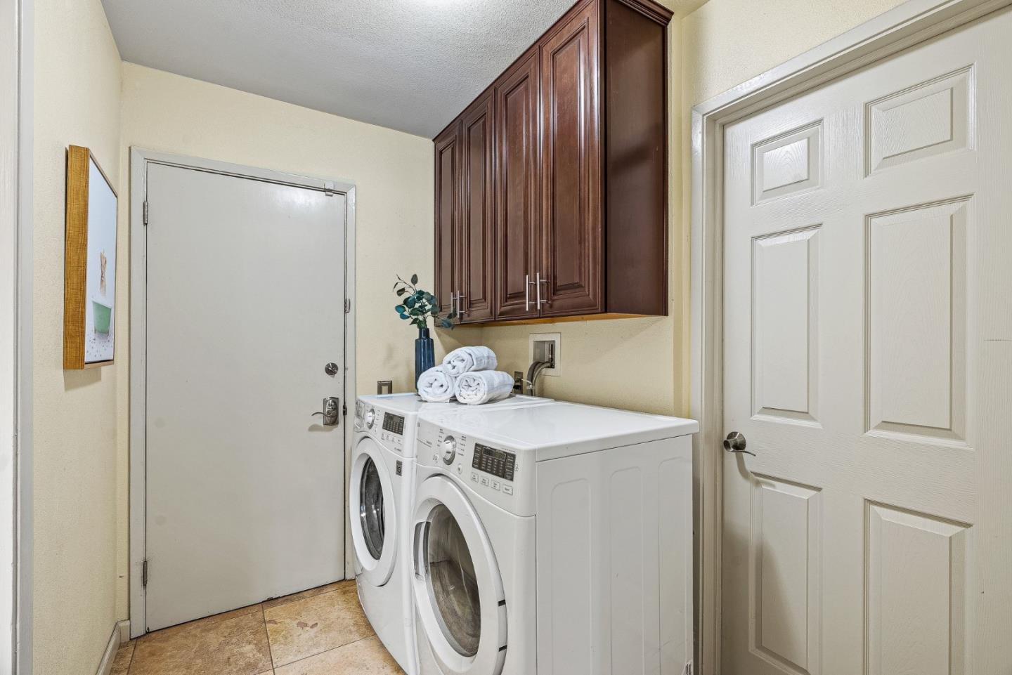 Detail Gallery Image 18 of 44 For 1751 Meridian Ave, San Jose,  CA 95125 - 5 Beds | 2 Baths