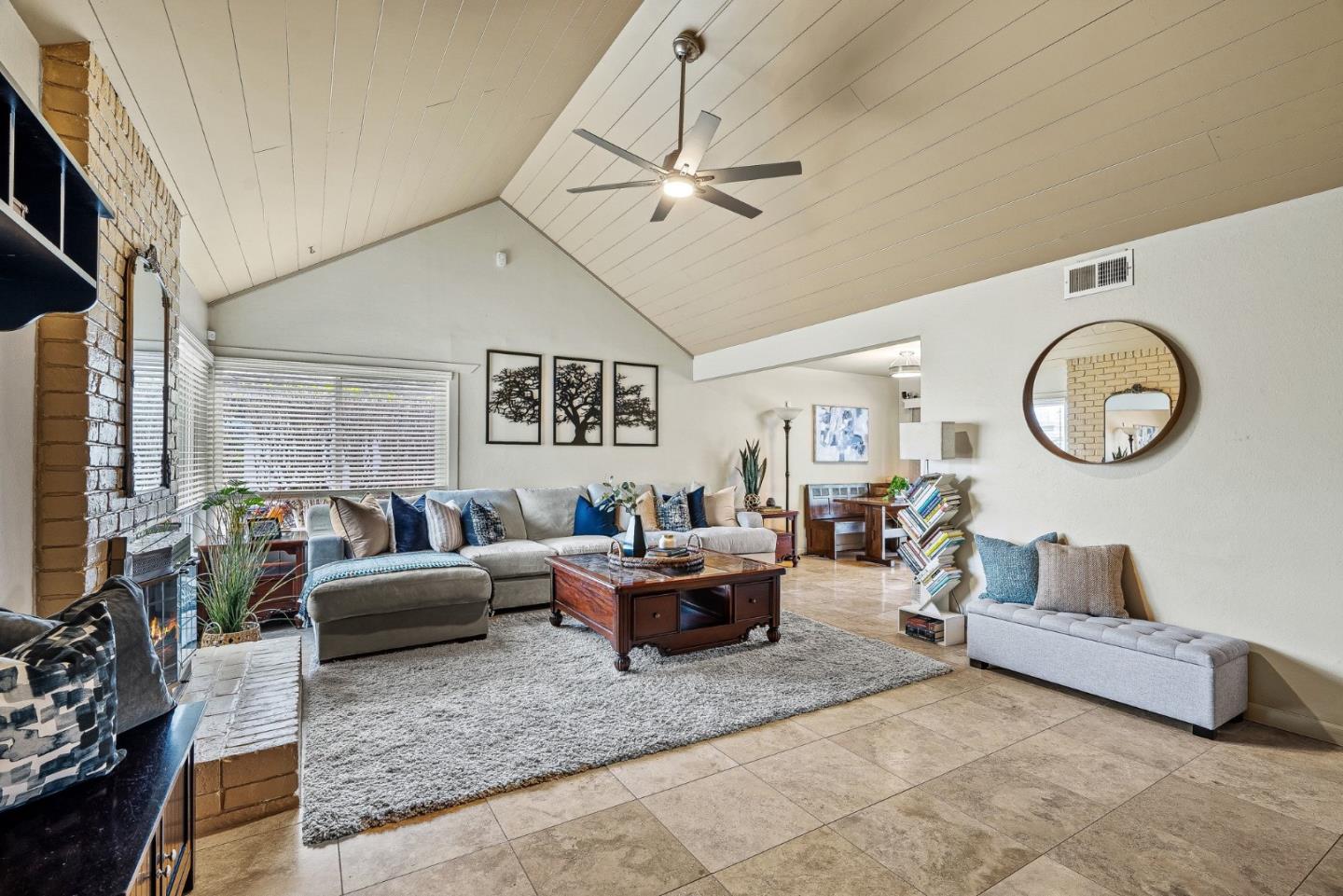 Detail Gallery Image 7 of 44 For 1751 Meridian Ave, San Jose,  CA 95125 - 5 Beds | 2 Baths