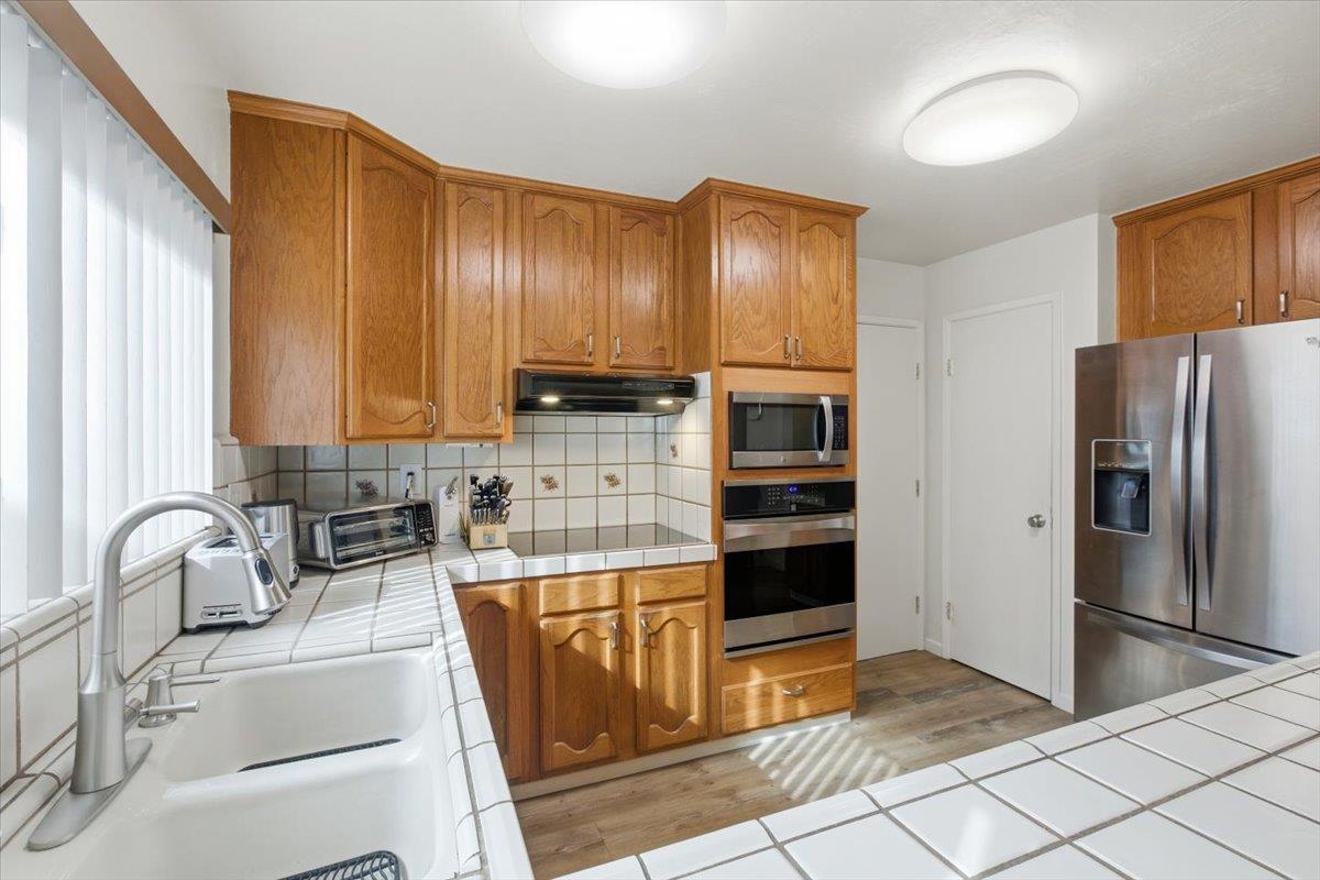 Detail Gallery Image 14 of 37 For 792 Ponderosa Ave, Sunnyvale,  CA 94086 - 3 Beds | 2 Baths