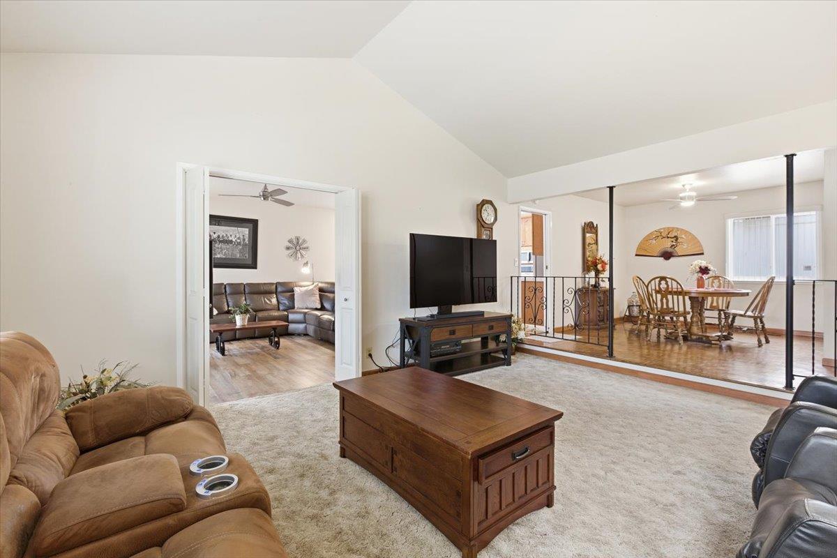 Detail Gallery Image 9 of 37 For 792 Ponderosa Ave, Sunnyvale,  CA 94086 - 3 Beds | 2 Baths