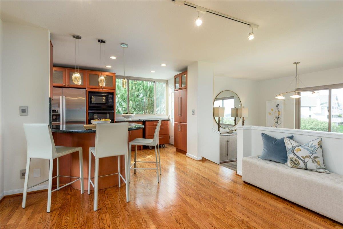 Detail Gallery Image 10 of 31 For 2758 Belmont Canyon Rd, Belmont,  CA 94002 - 3 Beds | 2/1 Baths