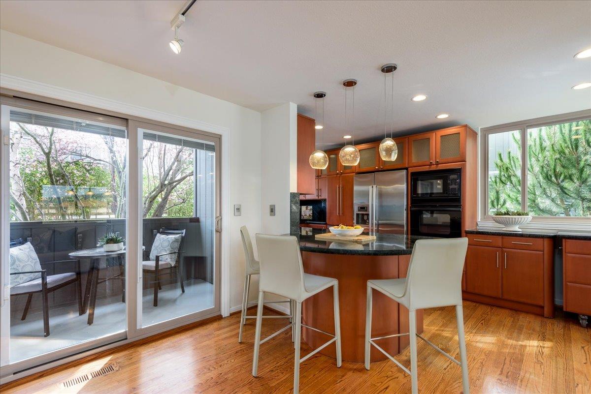 Detail Gallery Image 11 of 31 For 2758 Belmont Canyon Rd, Belmont,  CA 94002 - 3 Beds | 2/1 Baths