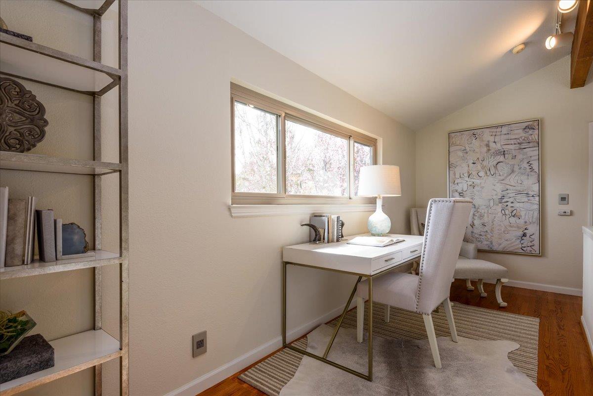 Detail Gallery Image 16 of 31 For 2758 Belmont Canyon Rd, Belmont,  CA 94002 - 3 Beds | 2/1 Baths