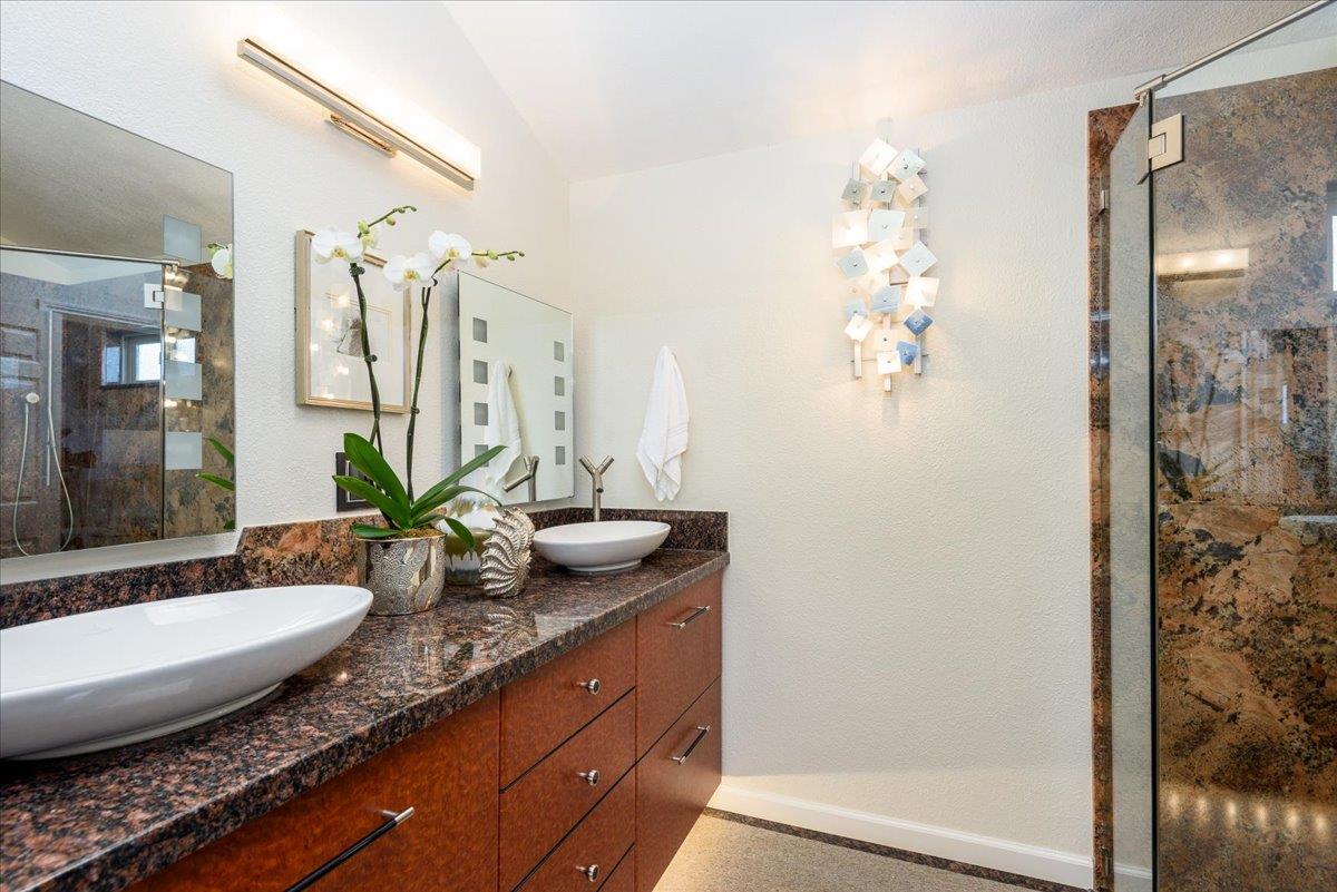 Detail Gallery Image 19 of 31 For 2758 Belmont Canyon Rd, Belmont,  CA 94002 - 3 Beds | 2/1 Baths