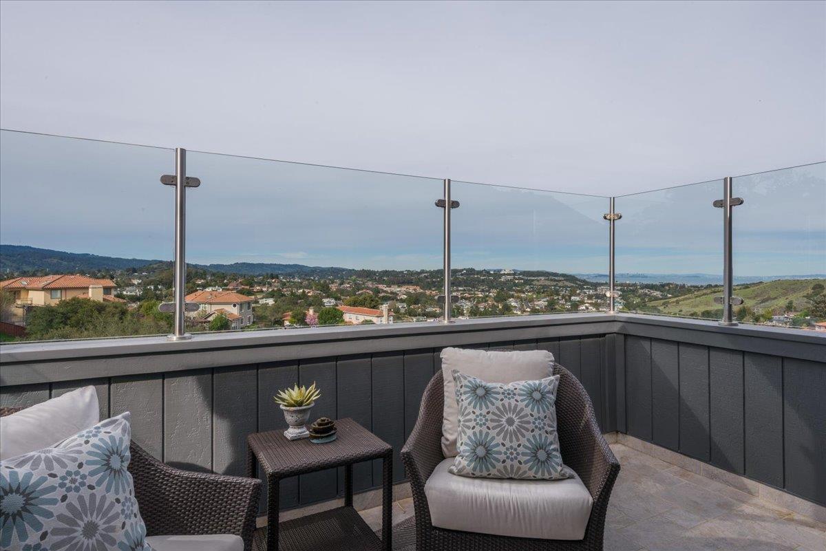 Detail Gallery Image 21 of 31 For 2758 Belmont Canyon Rd, Belmont,  CA 94002 - 3 Beds | 2/1 Baths