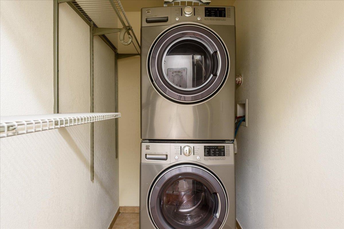 Detail Gallery Image 27 of 31 For 2758 Belmont Canyon Rd, Belmont,  CA 94002 - 3 Beds | 2/1 Baths