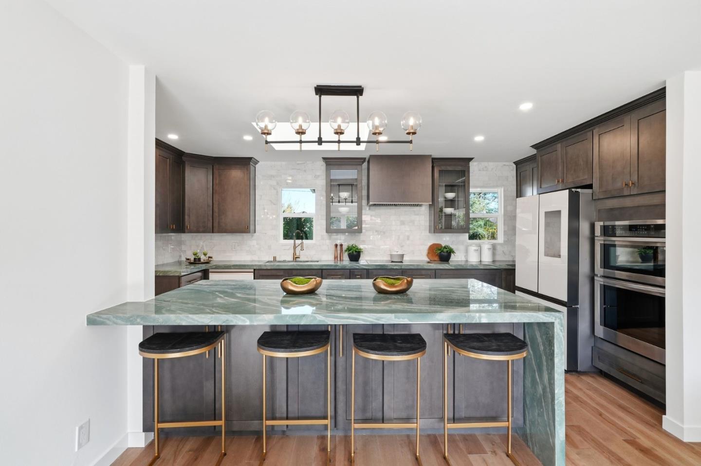 Detail Gallery Image 14 of 50 For 728 Brentwood Pl, Los Altos,  CA 94024 - 4 Beds | 3 Baths