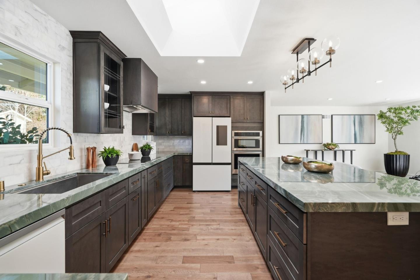 Detail Gallery Image 18 of 50 For 728 Brentwood Pl, Los Altos,  CA 94024 - 4 Beds | 3 Baths