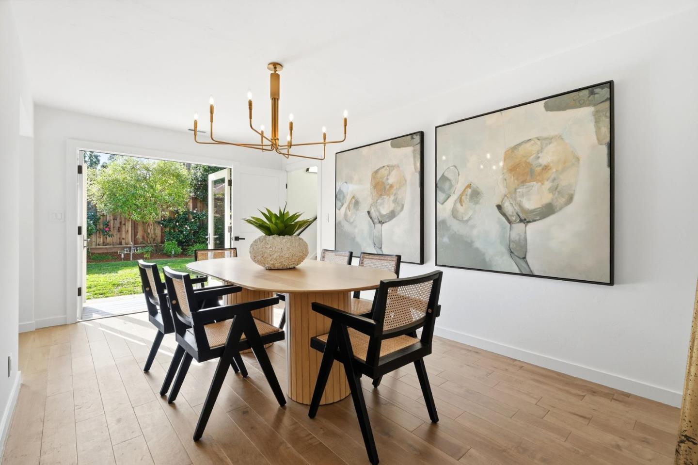 Detail Gallery Image 23 of 50 For 728 Brentwood Pl, Los Altos,  CA 94024 - 4 Beds | 3 Baths