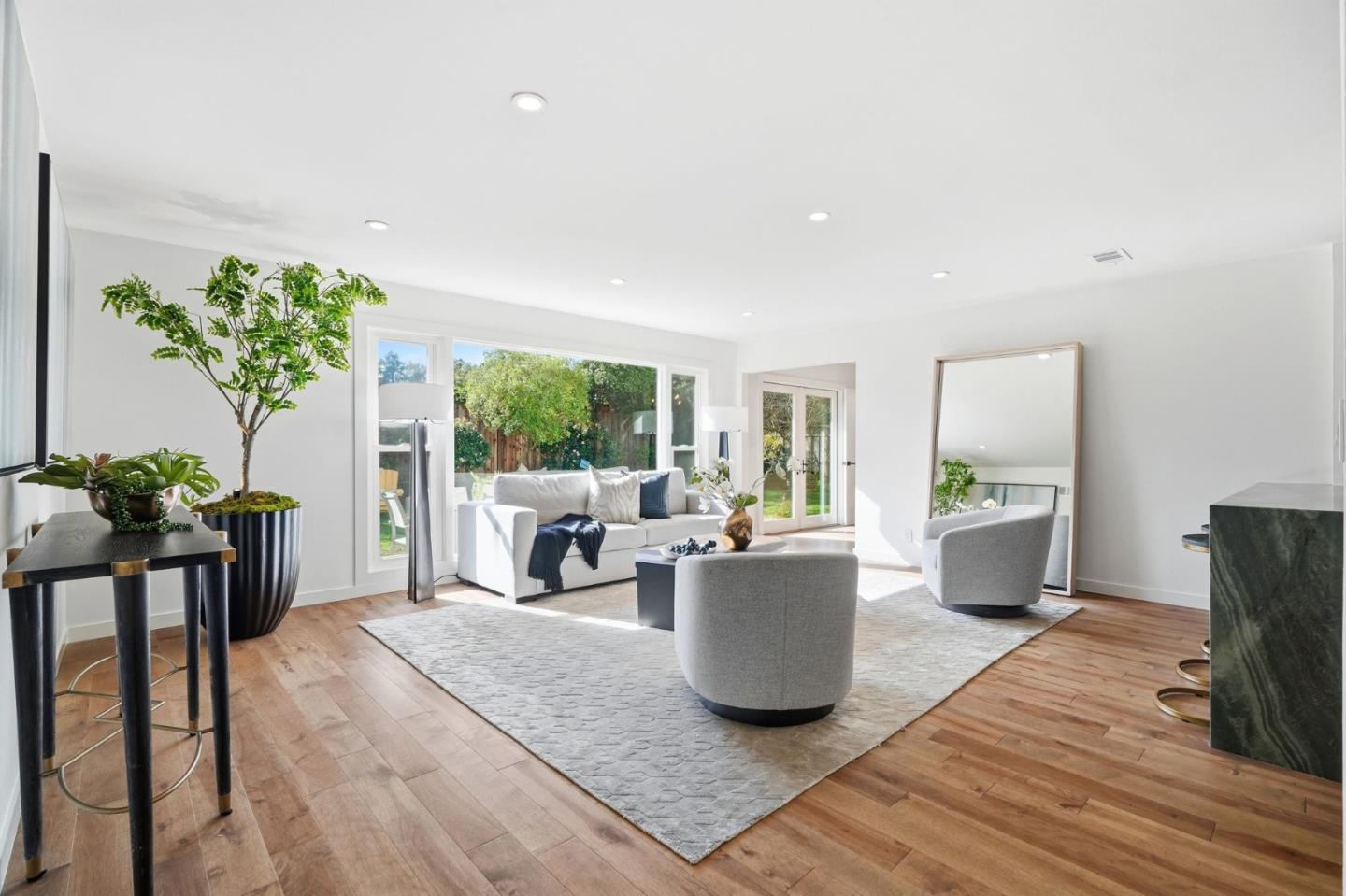 Detail Gallery Image 7 of 50 For 728 Brentwood Pl, Los Altos,  CA 94024 - 4 Beds | 3 Baths