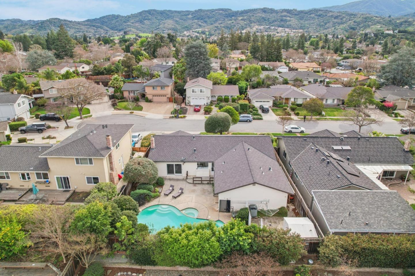 Detail Gallery Image 36 of 39 For 1027 Nightfall Ct, San Jose,  CA 95120 - 4 Beds | 2 Baths