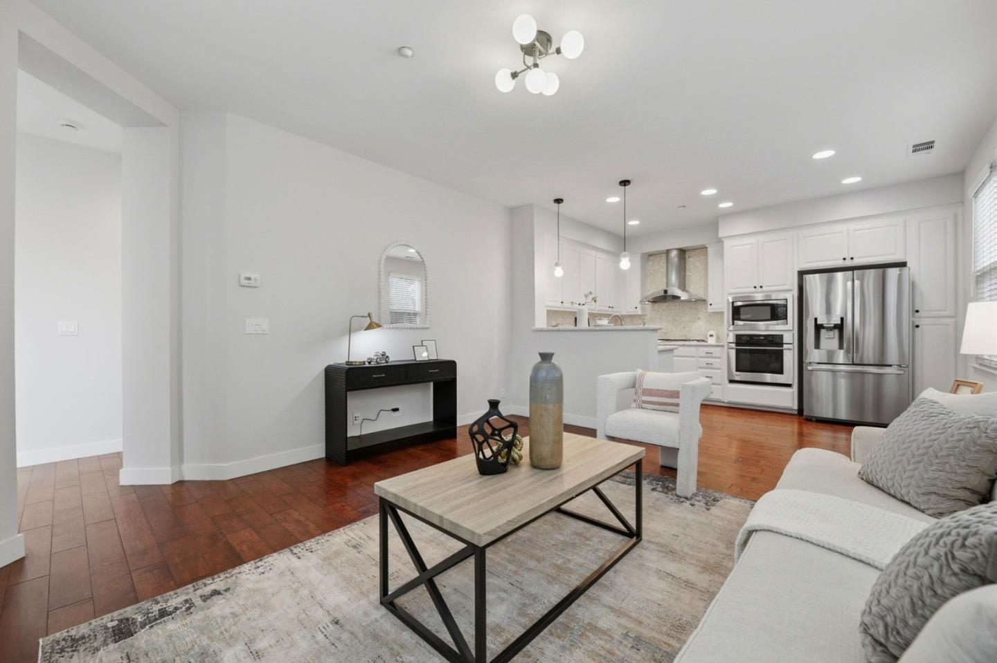 Detail Gallery Image 11 of 43 For 1283 Pumpkin Ter, Sunnyvale,  CA 94087 - 4 Beds | 2/1 Baths