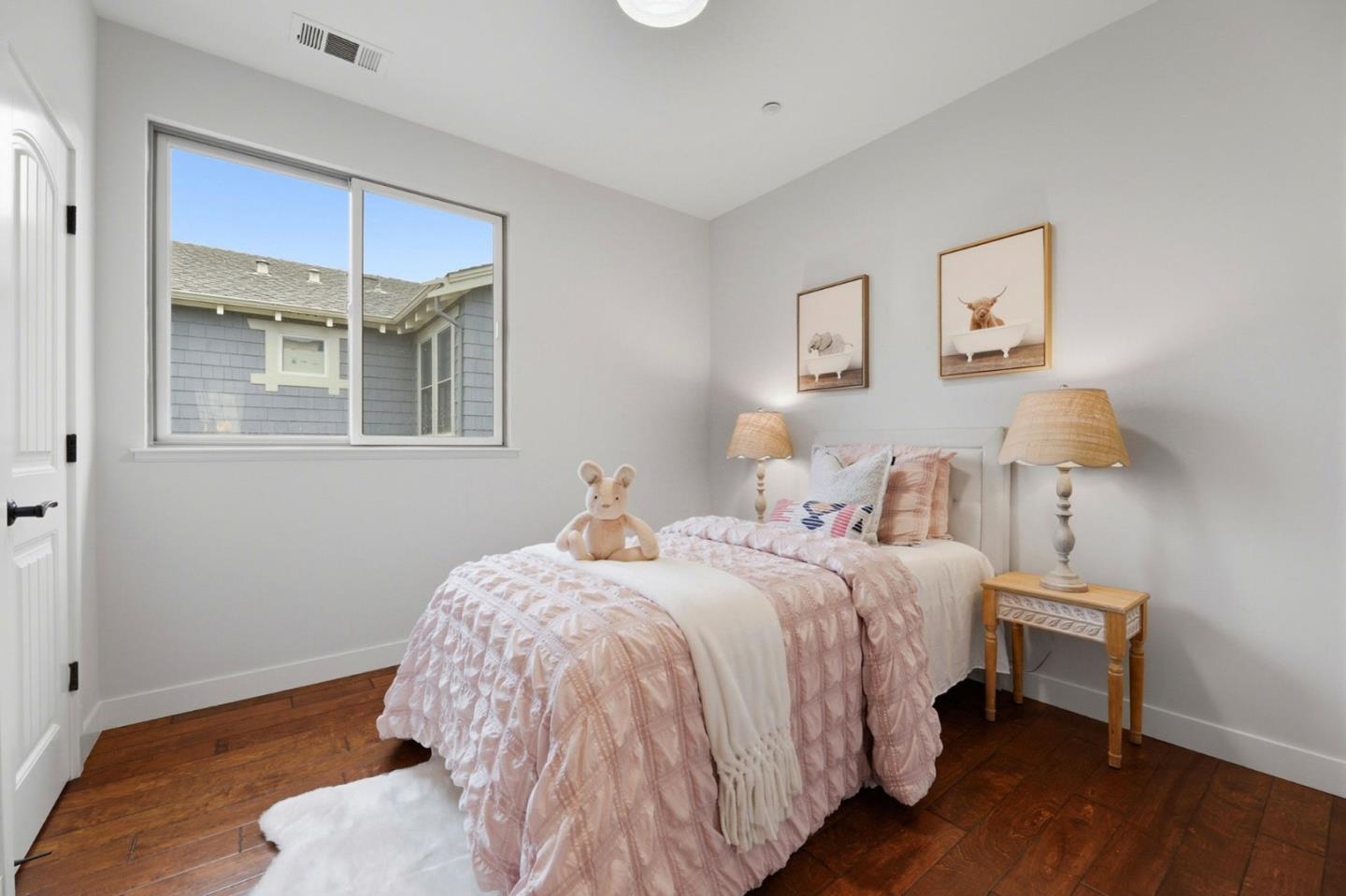 Detail Gallery Image 23 of 43 For 1283 Pumpkin Ter, Sunnyvale,  CA 94087 - 4 Beds | 2/1 Baths