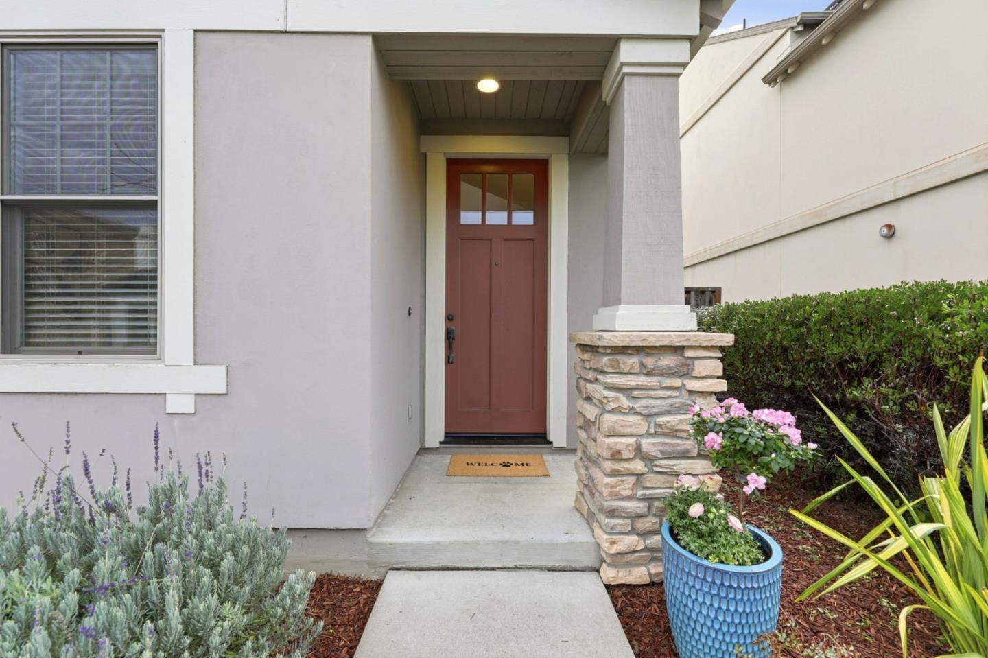 Detail Gallery Image 5 of 43 For 1283 Pumpkin Ter, Sunnyvale,  CA 94087 - 4 Beds | 2/1 Baths