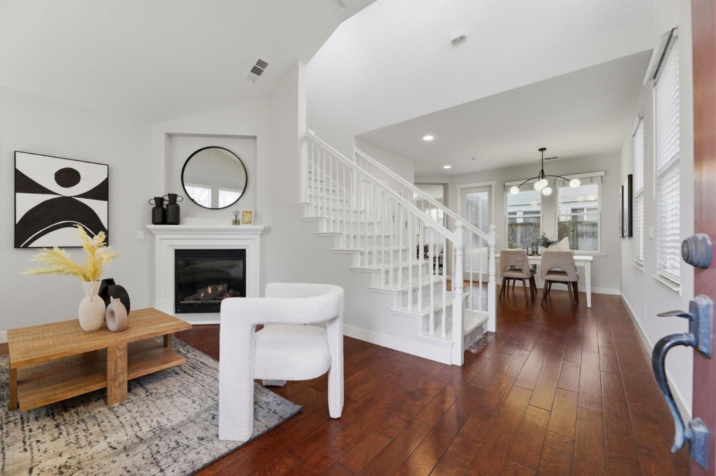 Detail Gallery Image 6 of 43 For 1283 Pumpkin Ter, Sunnyvale,  CA 94087 - 4 Beds | 2/1 Baths