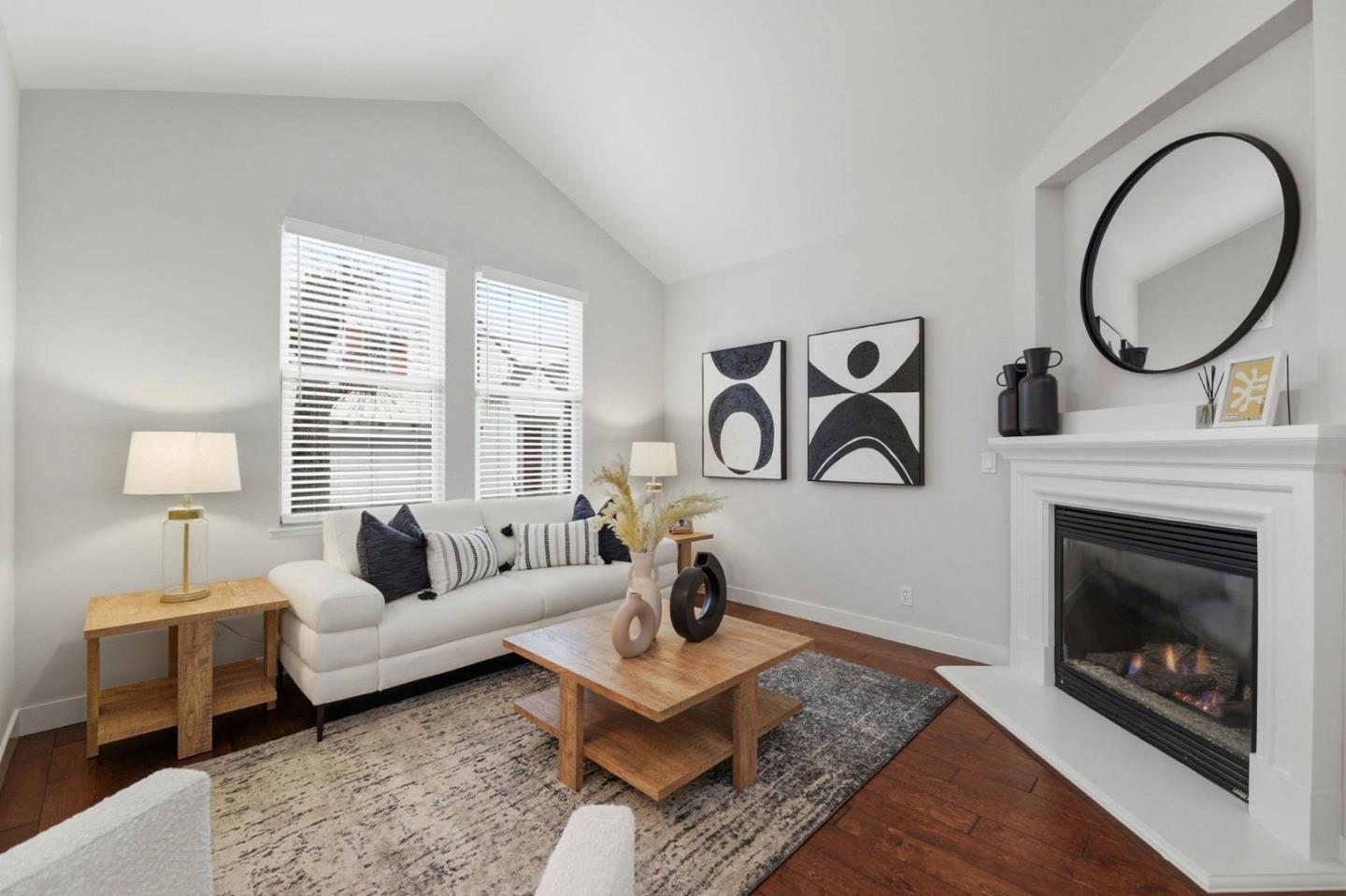 Detail Gallery Image 8 of 43 For 1283 Pumpkin Ter, Sunnyvale,  CA 94087 - 4 Beds | 2/1 Baths