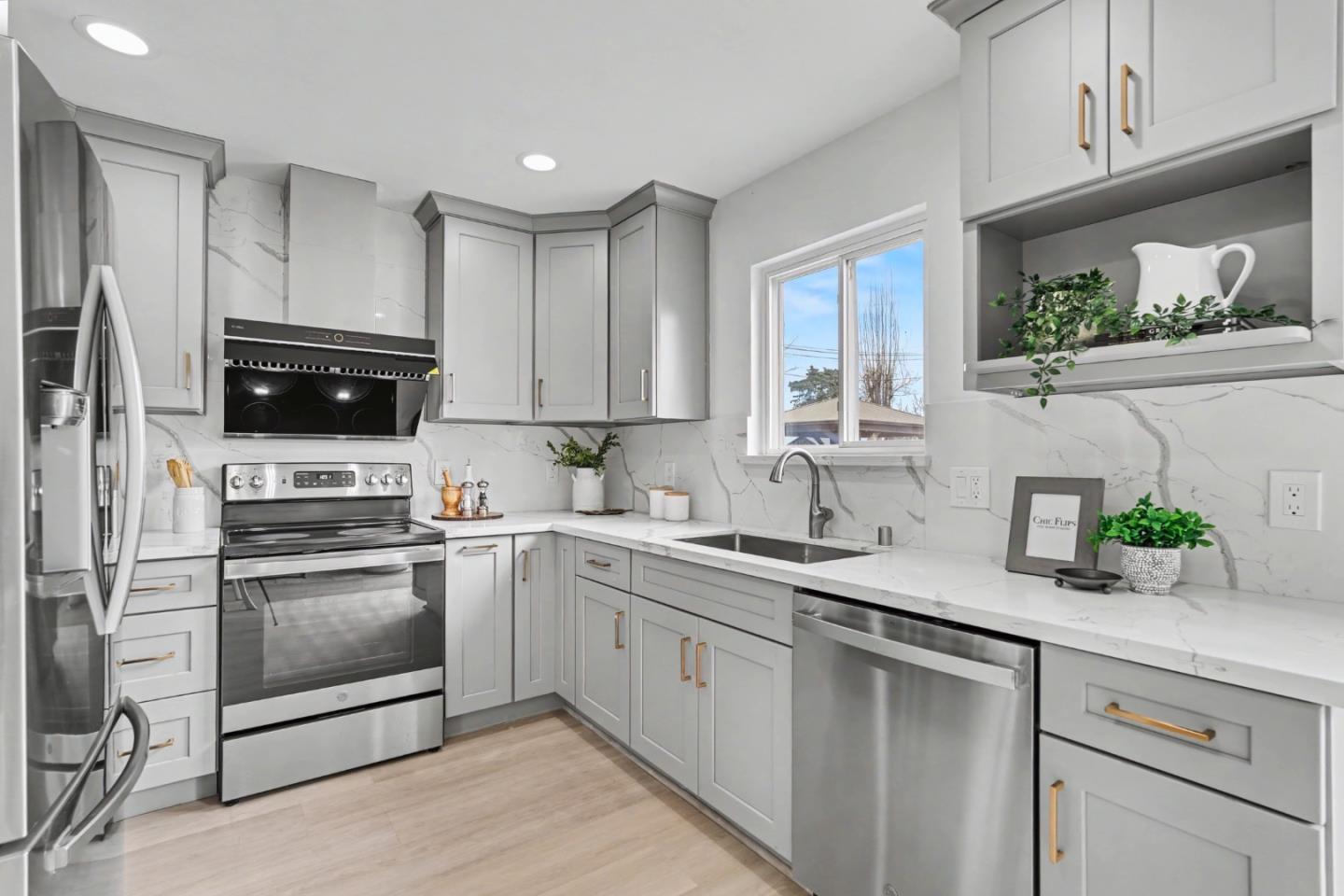 Detail Gallery Image 19 of 54 For 1152 Crocus Ct, Sunnyvale,  CA 94086 - 4 Beds | 2 Baths