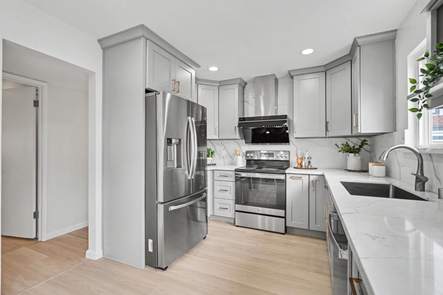 Detail Gallery Image 20 of 54 For 1152 Crocus Ct, Sunnyvale,  CA 94086 - 4 Beds | 2 Baths