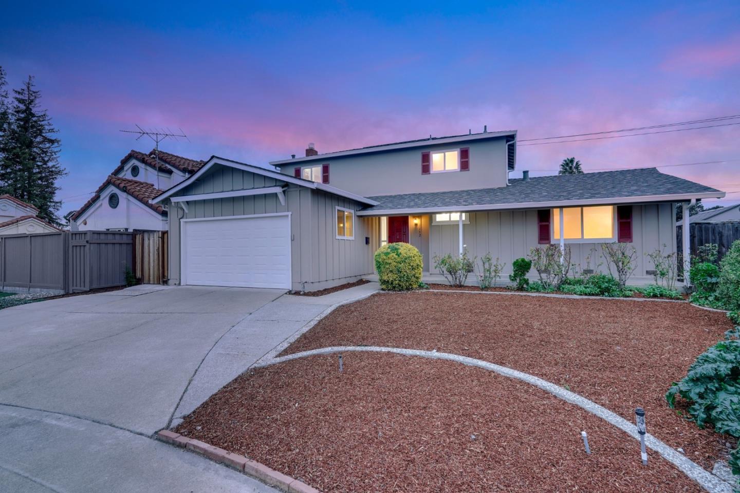 Detail Gallery Image 4 of 54 For 1152 Crocus Ct, Sunnyvale,  CA 94086 - 4 Beds | 2 Baths