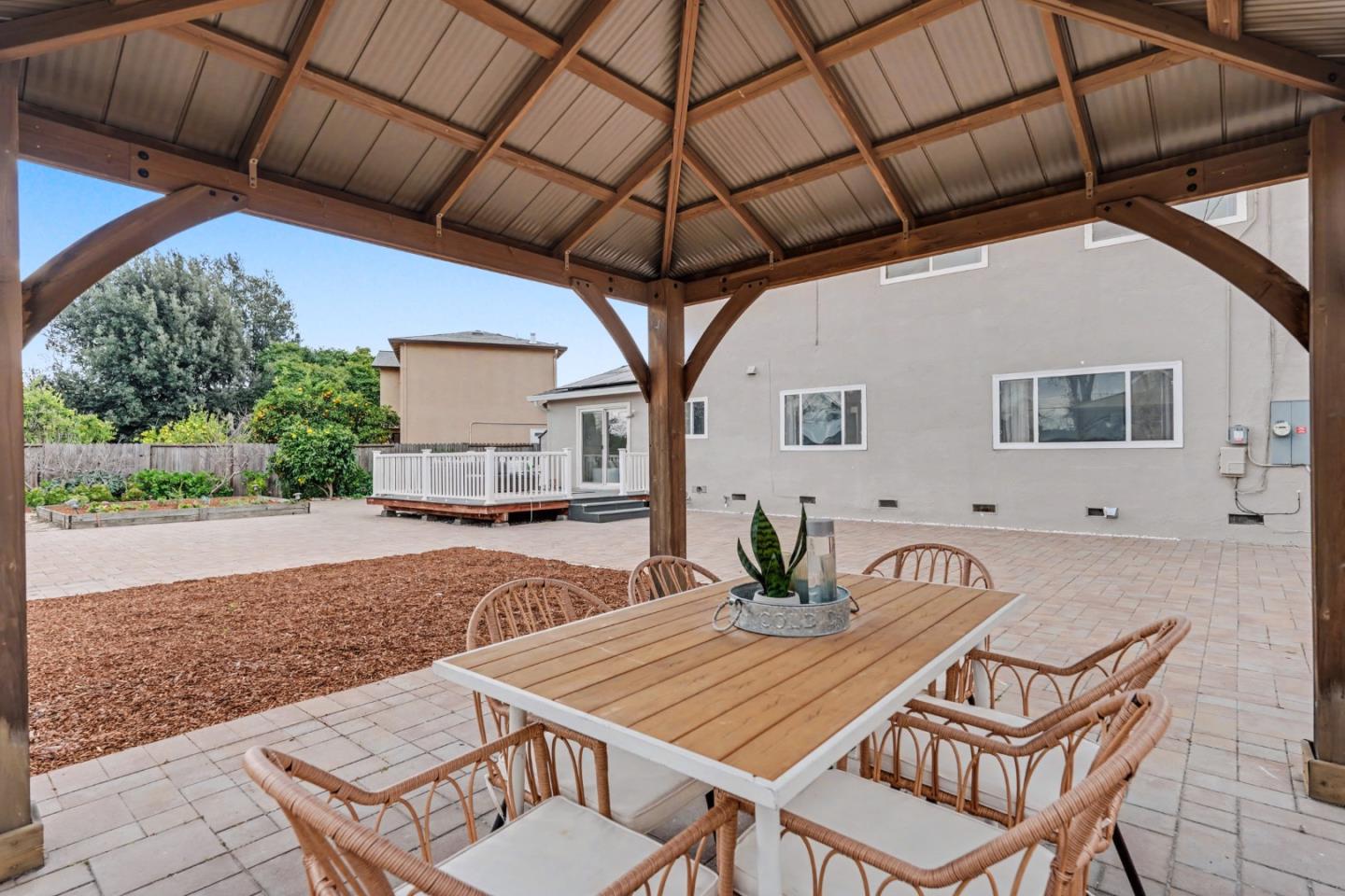 Detail Gallery Image 46 of 54 For 1152 Crocus Ct, Sunnyvale,  CA 94086 - 4 Beds | 2 Baths