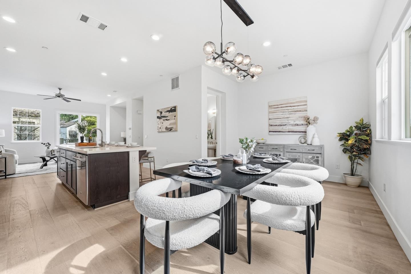 Detail Gallery Image 11 of 49 For 176 Jeffrey Ter, Sunnyvale,  CA 94086 - 4 Beds | 3/1 Baths