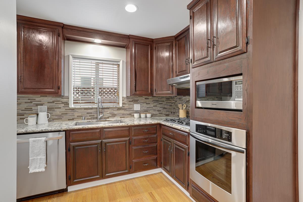 Detail Gallery Image 11 of 27 For 1801 Briarwood Dr, Santa Clara,  CA 95051 - 3 Beds | 2 Baths