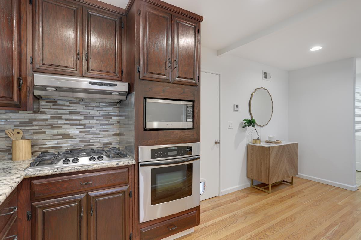 Detail Gallery Image 12 of 27 For 1801 Briarwood Dr, Santa Clara,  CA 95051 - 3 Beds | 2 Baths