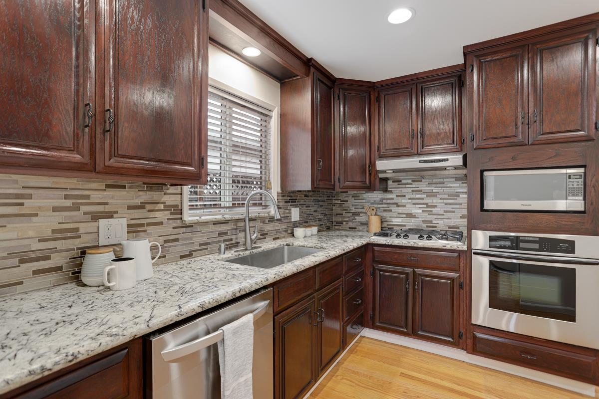 Detail Gallery Image 14 of 27 For 1801 Briarwood Dr, Santa Clara,  CA 95051 - 3 Beds | 2 Baths