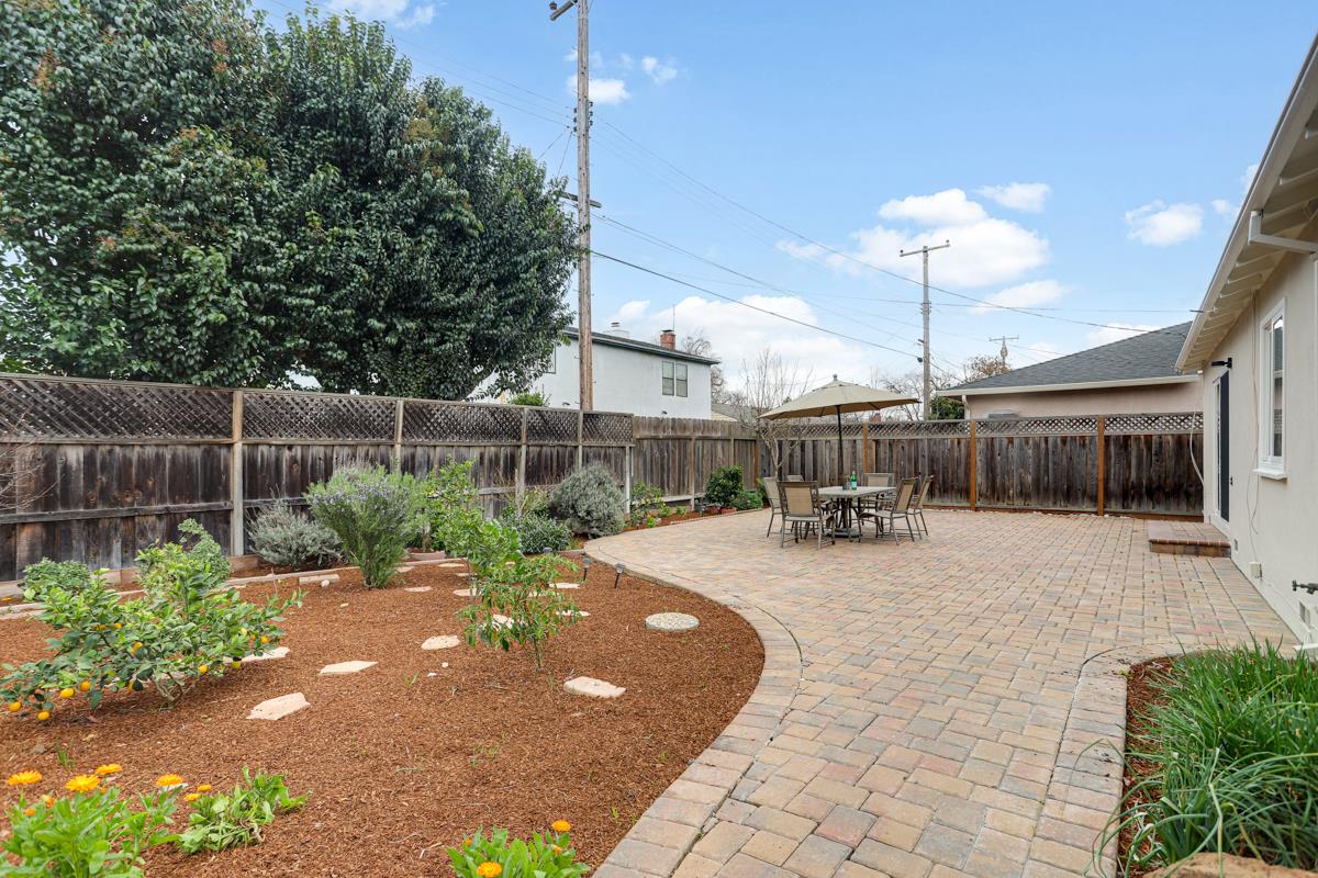 Detail Gallery Image 24 of 27 For 1801 Briarwood Dr, Santa Clara,  CA 95051 - 3 Beds | 2 Baths