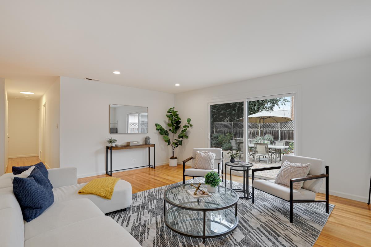 Detail Gallery Image 7 of 27 For 1801 Briarwood Dr, Santa Clara,  CA 95051 - 3 Beds | 2 Baths