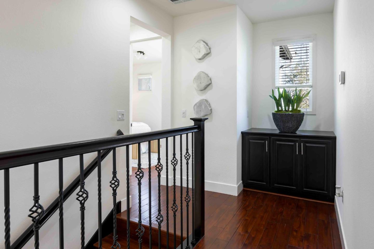 Detail Gallery Image 11 of 20 For 3468 Ramona St, Palo Alto,  CA 94306 - 4 Beds | 2/1 Baths