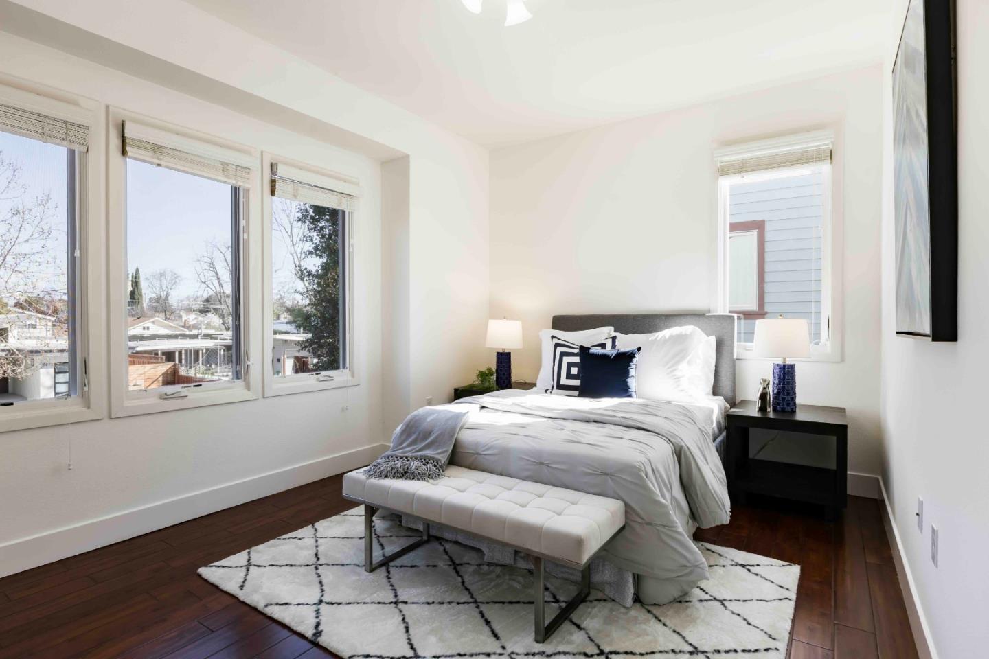 Detail Gallery Image 14 of 20 For 3468 Ramona St, Palo Alto,  CA 94306 - 4 Beds | 2/1 Baths