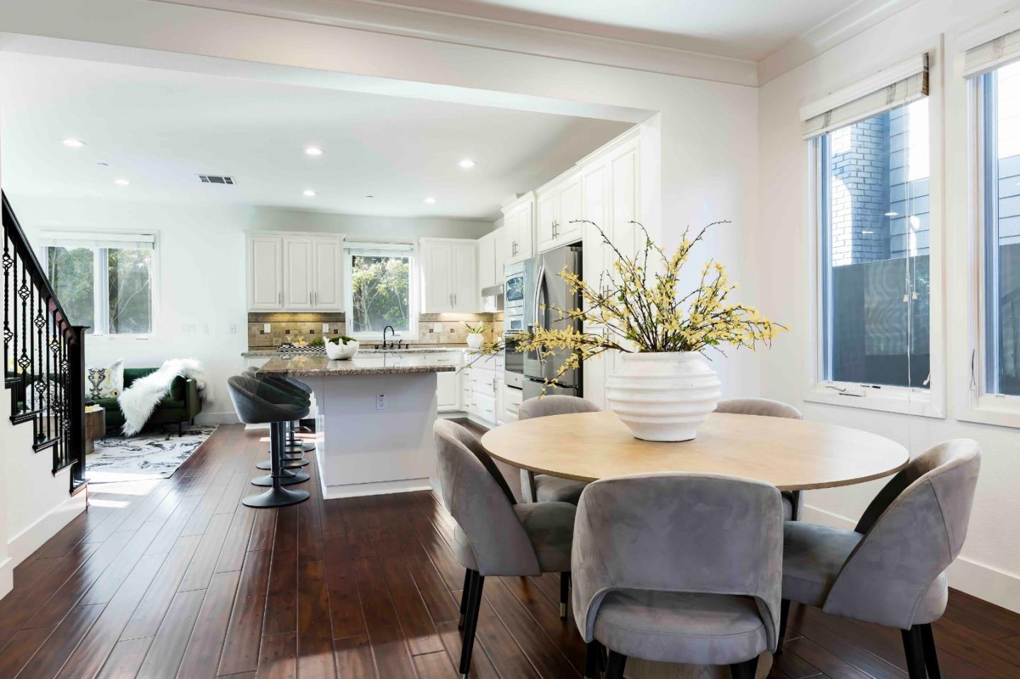 Detail Gallery Image 5 of 20 For 3468 Ramona St, Palo Alto,  CA 94306 - 4 Beds | 2/1 Baths